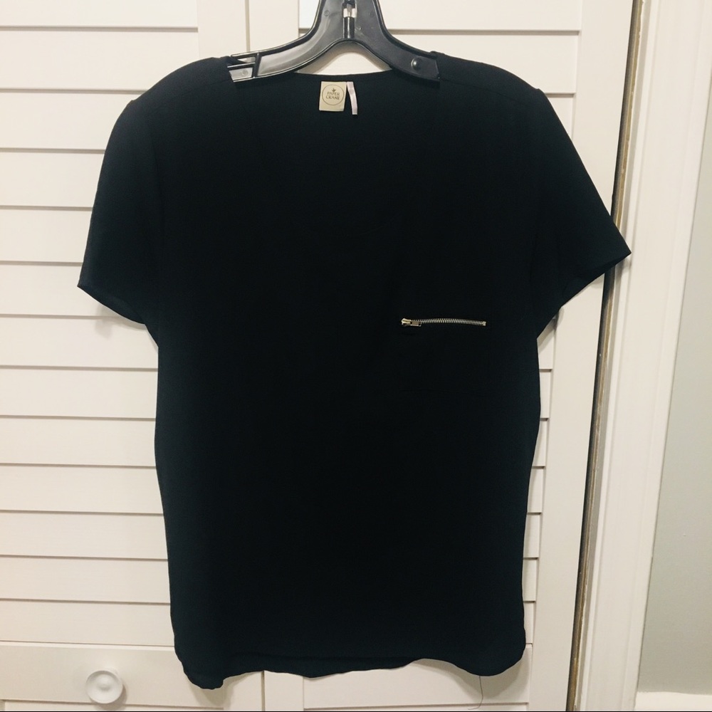 Paper Crane Black Short Sleeve Top w/ zipper sides